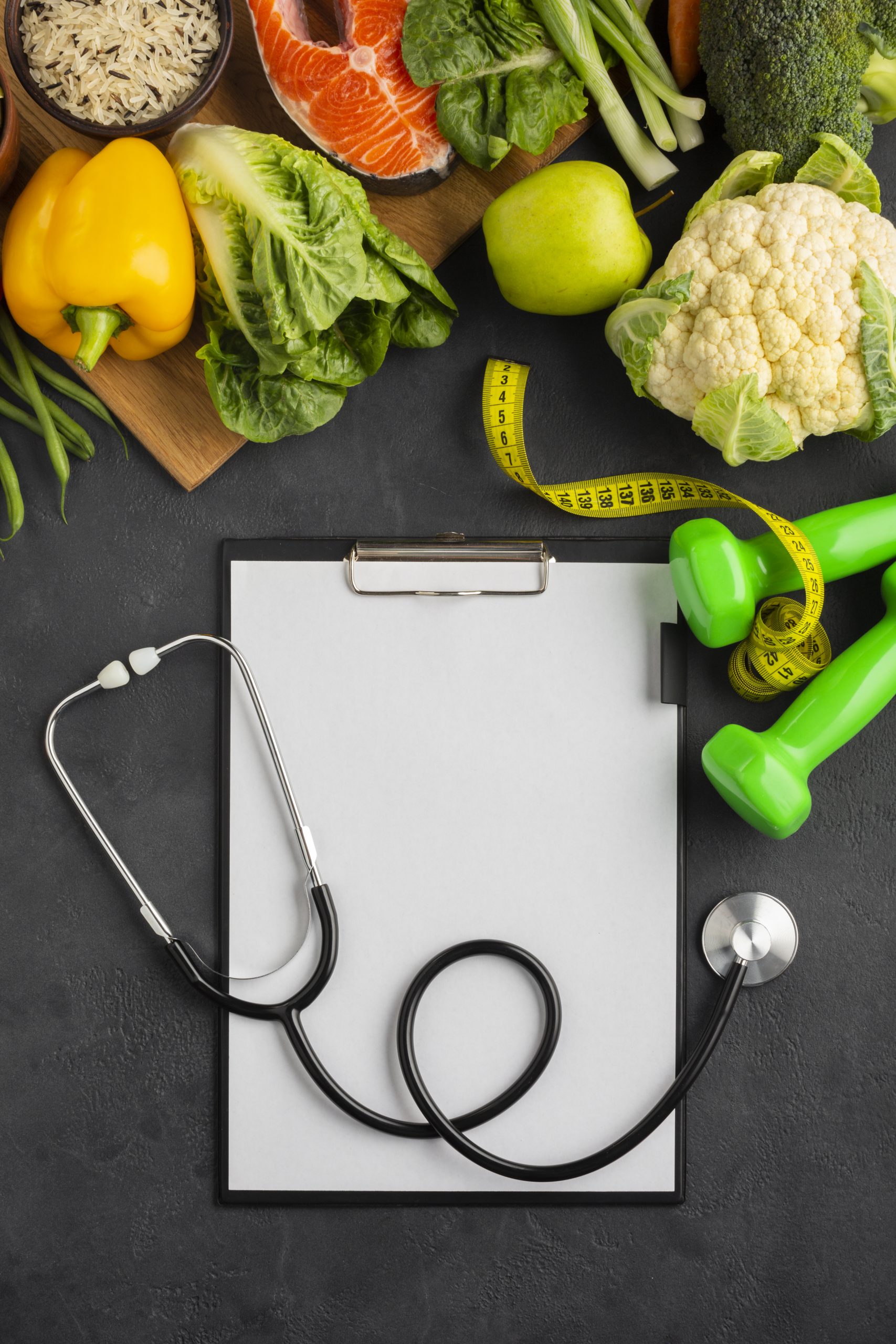 Accueil flat lay clipboard vegetables